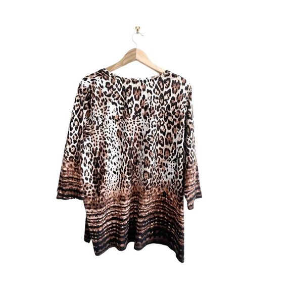 Alia Plus Size Sweater Top Leopard Print Side Slit Women's 2X Soft Stretchy - Picture 2 of 8